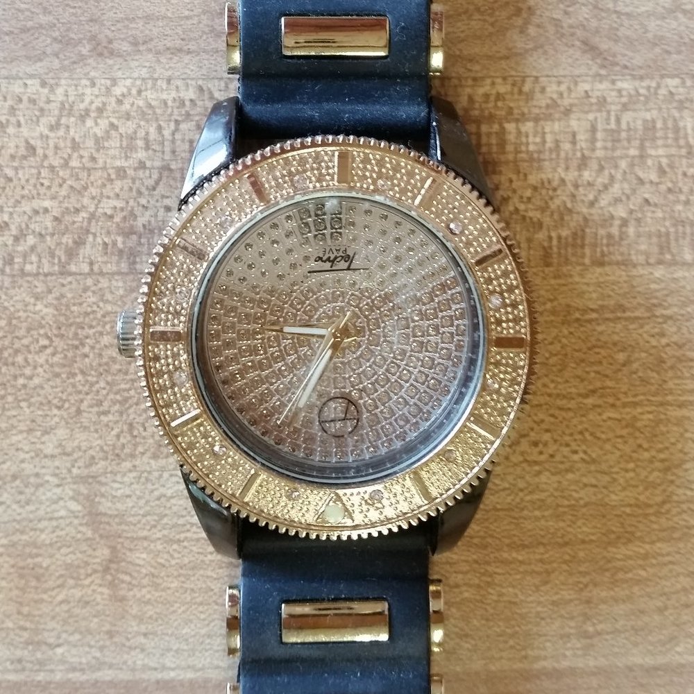 Techno Pave Golden Crystal Design Watch